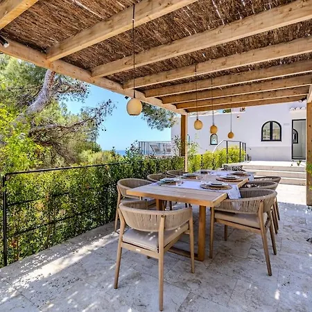 Stylish Villa, Stunning Views In *